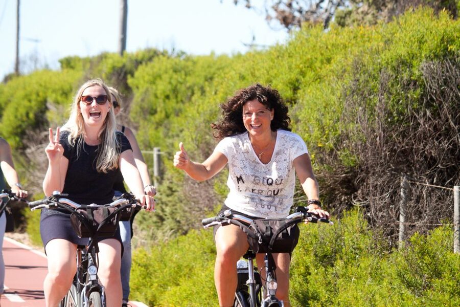 From Lisbon: Sintra to Cascais Full-Day Guided E-Bike Tour - Meeting Point and Getting to Sintra by Train