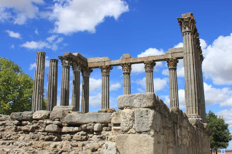 From Lisbon: Small-Group Day Tour to Évora and Monsaraz - Arraiolos: carpets, tastings, and a softer kind of countryside stop