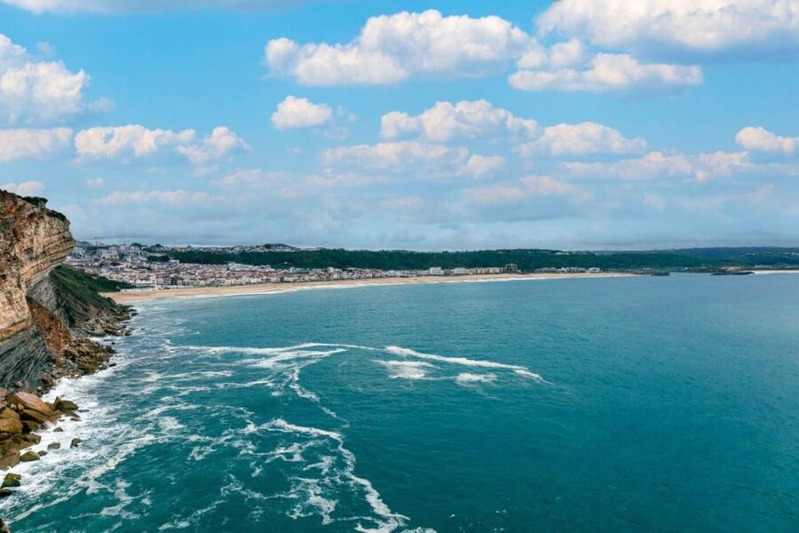 From Lisbon: Tansfer to Porto with stops until 3 cities - Picking your best three stops: coast, medieval town, faith, university, or canals