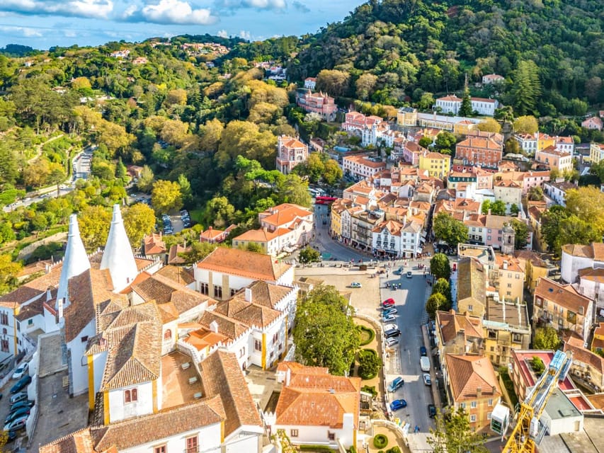 From/To Lisbon: Sintra Hop-on Hop-off Tickets + Audio Guide - The English audio guide, how to use it without wasting time