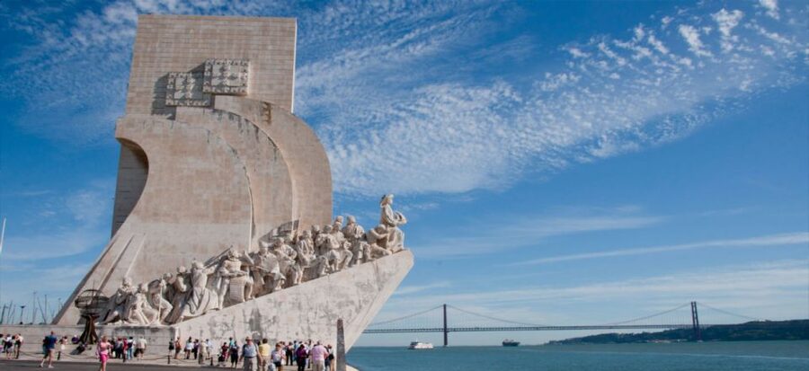 Full city of Lisbon on board of a private car - São Vicente de Fora Monastery and Santa Engrácia: photo stops with context