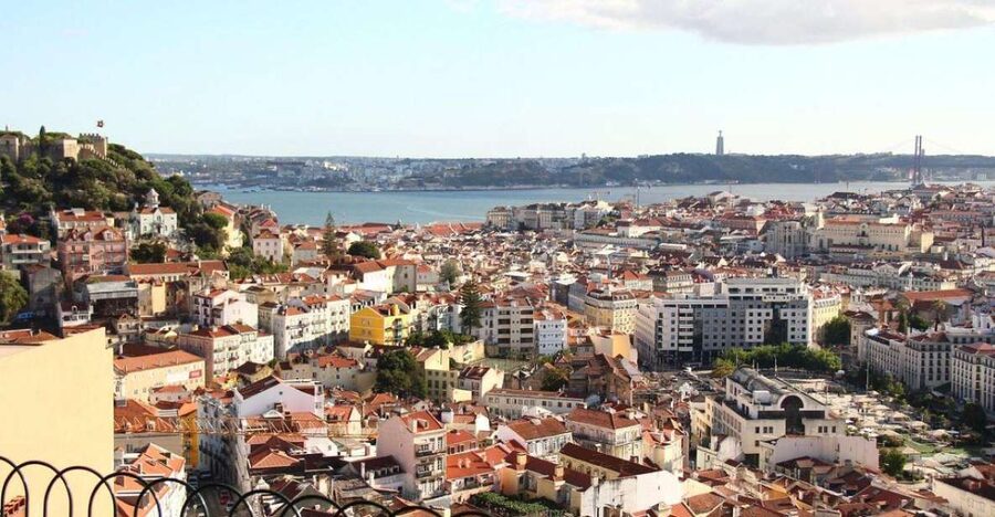 Full city of Lisbon on board of a private car - Belém in a tight window: Tower, Jerónimos, and Pastéis de Belém