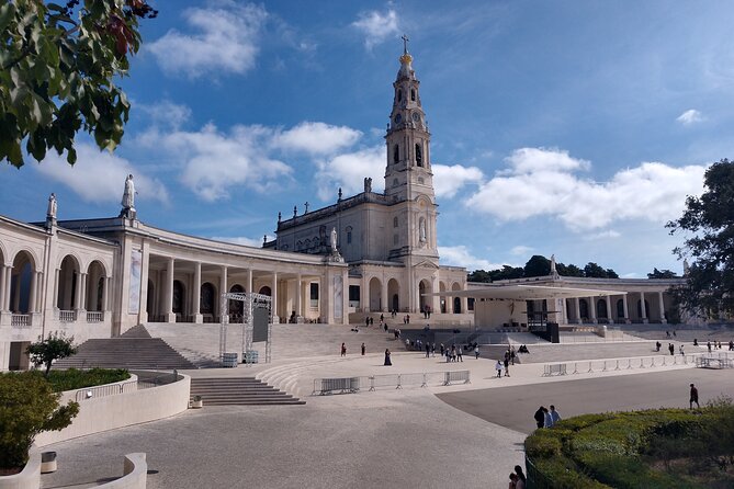 Full Day Guided Excursion to Fatima, Nazare and Obidos from Lisbon - Nazare: Upper-City Views and the Surf-Wave Season