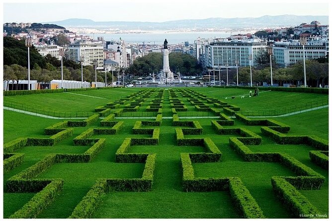Full Day Lisboa Private Tour - Chiado: bookstores, Convento do Carmo ruins, and coffee with Pessoa energy