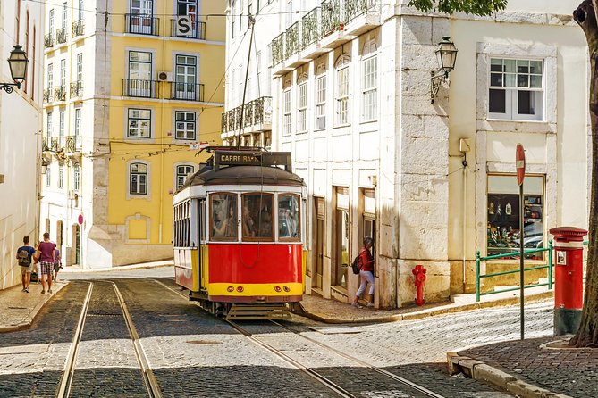 Full-Day Private Tour of Lisbon and Sintra - The Lisbon overview drive: main avenue pass and Parque Eduardo VII