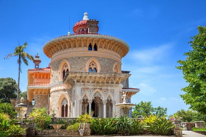 Full day Private tour Sintra + Cabo da Roca + Cascais (2 - 4 persons) - Castelo dos Mouros: short stop, big views energy