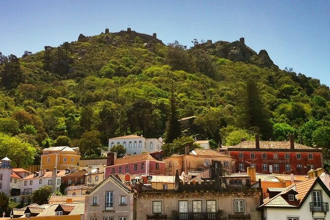 Full Day Private Tour to Sintra and Cascais - Palácio Nacional da Pena: fairy-tale drama, real crowd math