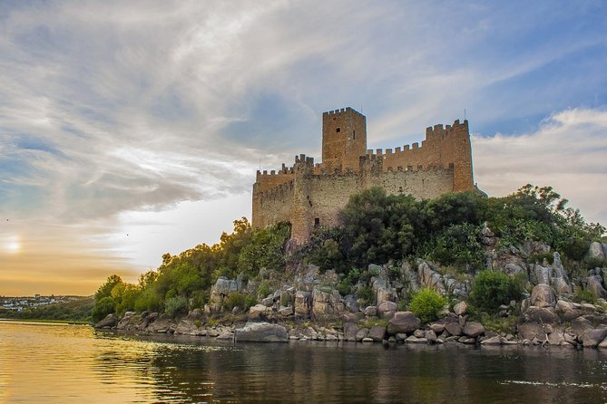 Full Day Templar Route Tour (Tomar and Almourol) from Lisbon - Getting there and back: van comfort, mobile ticket, and a 9:00 am start