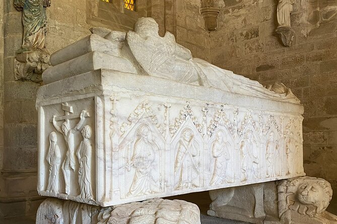 Full Day Tour in Évora from Lisbon - Sé Cathedral of Évora: A Fortified Gothic Landmark You Can Feel
