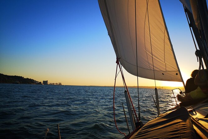 Golden Hour Boat Tour - Sailing by the Monuments with Wine - Who This Tour Suits Best (And Who Might Want a Different Option)