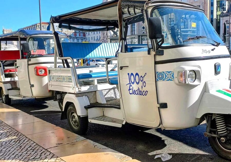 Guided Electric Piaggio Tuk-Tuk Tour of Historic Lisbon - Electric Piaggio tuk-tuk in Lisbon’s hills, the smart way