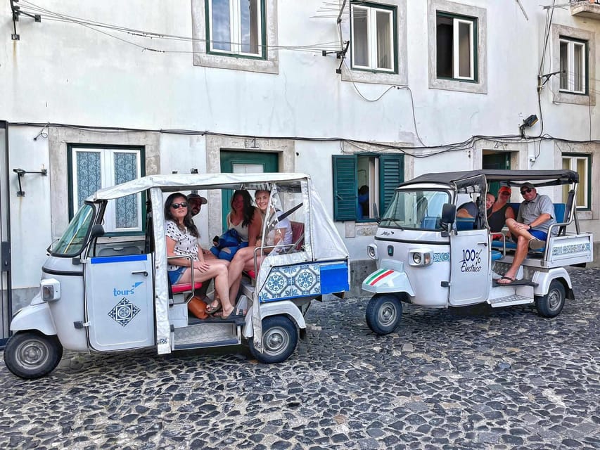 Guided Electric Piaggio Tuk-Tuk Tour of Historic Lisbon - Largo do Carmo Square and Sao Pedro de Alcantara: finish with height and light