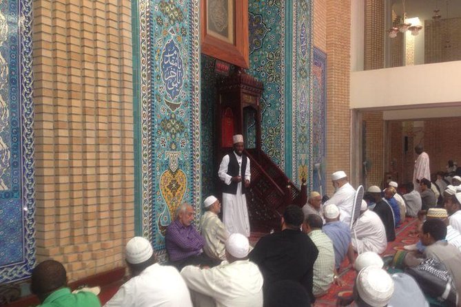 Halal Lisbon Private Tour With Muslim-friendly Lunch - Getting around smoothly, from air-conditioned comfort to Clean & Safe