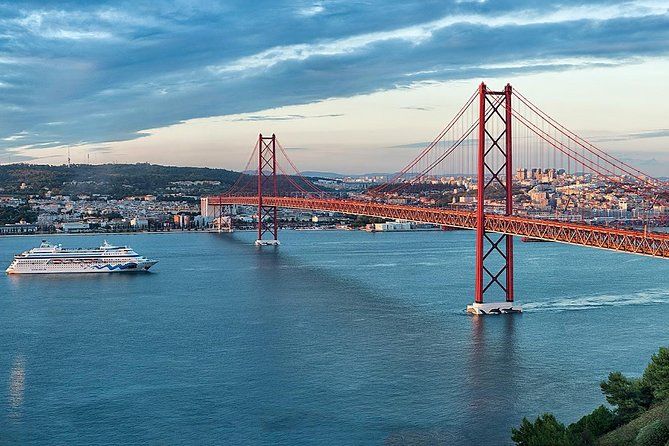 Half Day Lisbon - Private Tour of the City Charms - Palácio de Belém and the Final Street Flavor