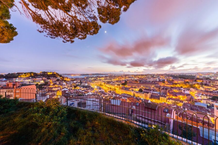 Half-Day Private Tour in Lisbon - Price and logistics: is $165 per person worth it?