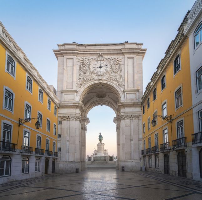 Half-Day Private Tour in Lisbon - Lisbon Cathedral and Commerce Square: classic Lisbon in human scale