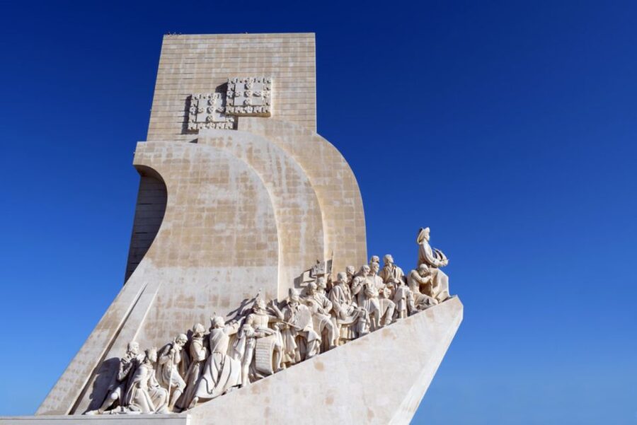 Half-Day Private Tour in Lisbon - Alfama, Baixa, and the castle viewpoint effect