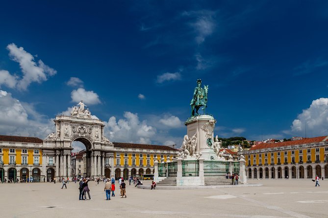 Half Day Private Tour - Lisbon's Heritage and Modernity - Private door-to-door Lisbon ride for your group size and budget