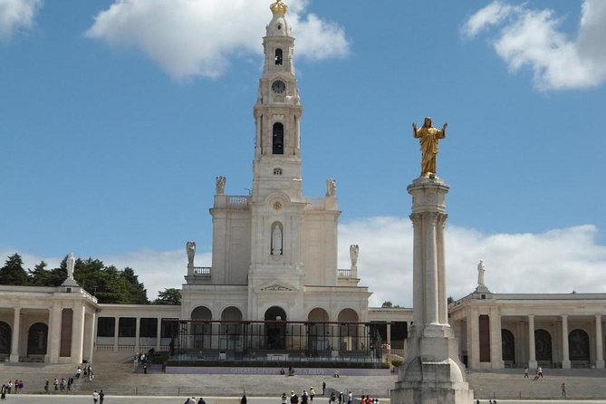 Half Day Santuario Fatima and Village of the Pastorzinhos small group - Small group comfort, air-conditioned vehicle, and mobile tickets that work