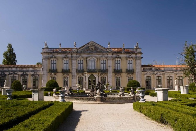 Half day to Sintra with a Palace of your choice in Private Tour - Guide style and pacing: what matters when you only have 4 hours