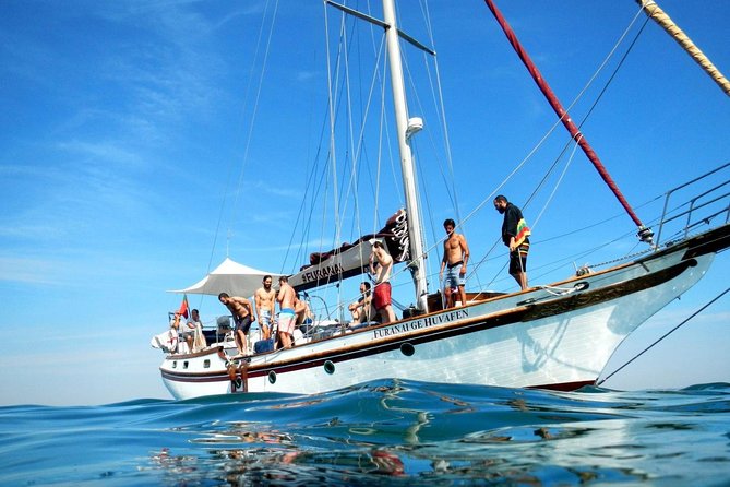 Hen Party in Lisbon on a vintage Sailboat - Weather and physical comfort, what to plan for