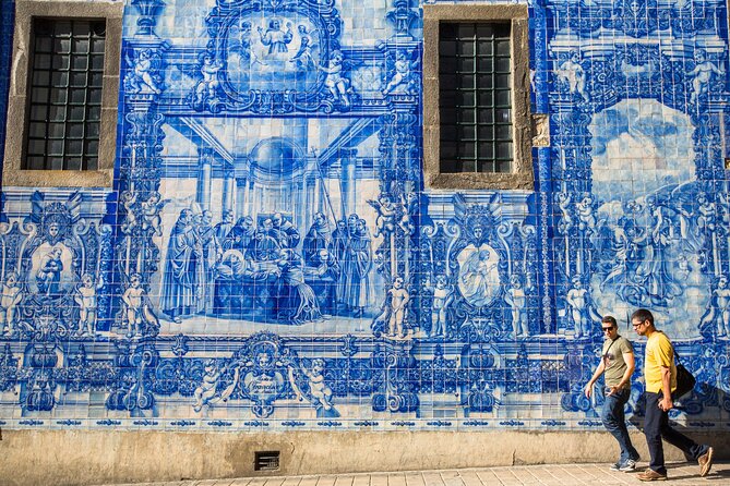Highlights and Secrets of Lisbon Private Walking Tour - Meeting at Praça Luís de Camoes, ending near Alfama and the Fado Museum