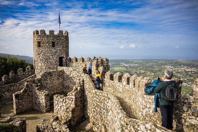 Hike in Sintra: Pena Palace, Moorish Castle, Quinta da Regaleira - Castelo dos Mouros hike: the Moorish Castle climb and guided heritage