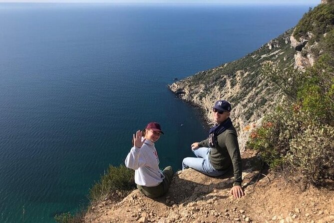 Hiking tour to the highest limestone cliff of continental Europe - Price and Value for a 7-Hour Guided Cliff Hike Near Lisbon
