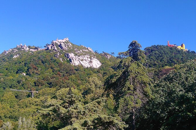 Historic center of Sintra on foot - Volta Do Duche: Sculptures, Legends, and Streets Made for Pictures