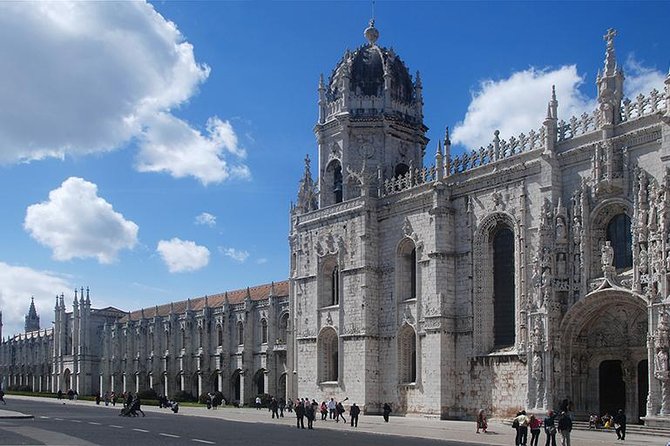 Historic Lisbon Tuk Tuk Tour - Bairro Alto and Chiado Stops: Quick Looks at the City’s Edges