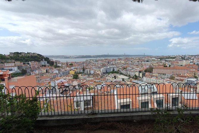 Historic Tuk Tour 1h30 - A 1.5-hour tuk tuk plan for Lisbon’s “where do we start?” moment