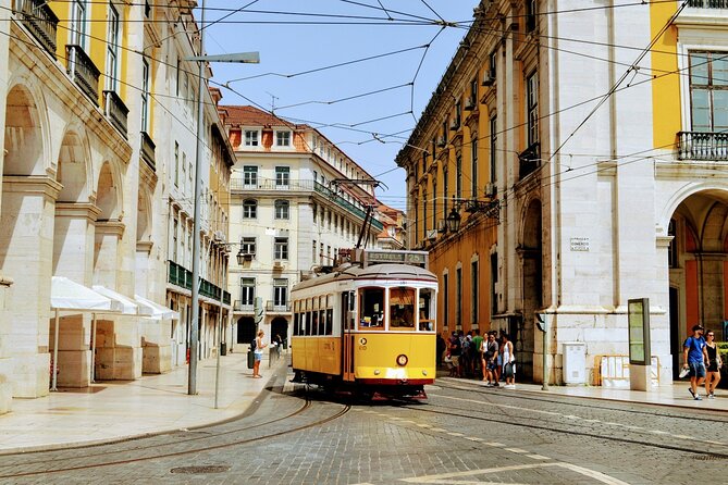 Historical Walking Tour of Lisbon - Stop 3: Praça do Comércio and the Age of Discovery rebuild story