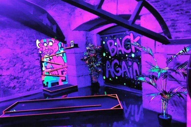 Indoor Mini Golf Experience - How it feels when it gets busy, and how to handle it