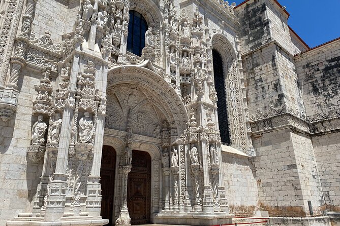 Jeronimos Monastery Guided Tour - Small Groups - Tickets Included - Small-group setup at Praça do Império, 9:00 am start
