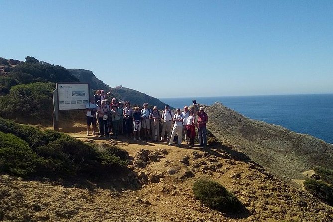 Jurassic Hiking tour to footprints of dinosaur in Espichel Cape - Fortaleza de Santiago: military views and a salt-pan moment