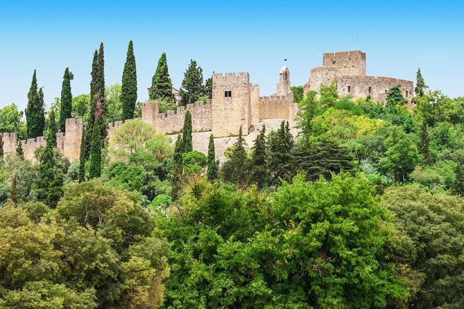 Knight Templars Private Day Tour FROM LISBON - Almourol Castle and Tomar - Castelo de Almourol: river views and tight, meaningful time