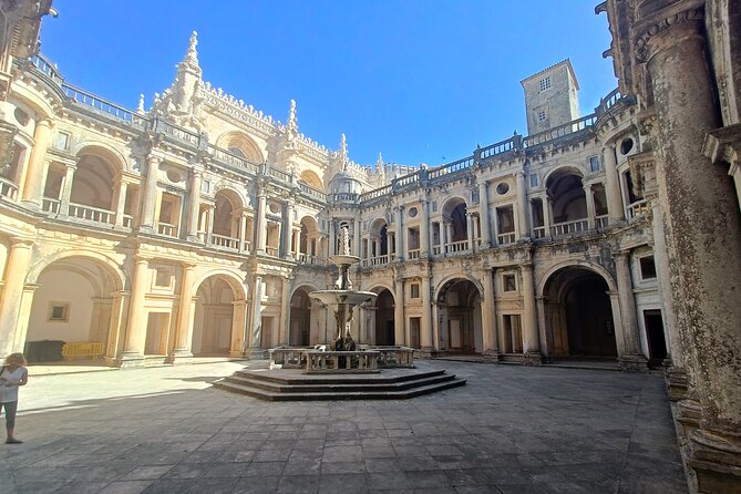Knights Templar Castle, Nazaré & Óbidos️ Private Day Tour - Who should book this private day tour from Lisbon