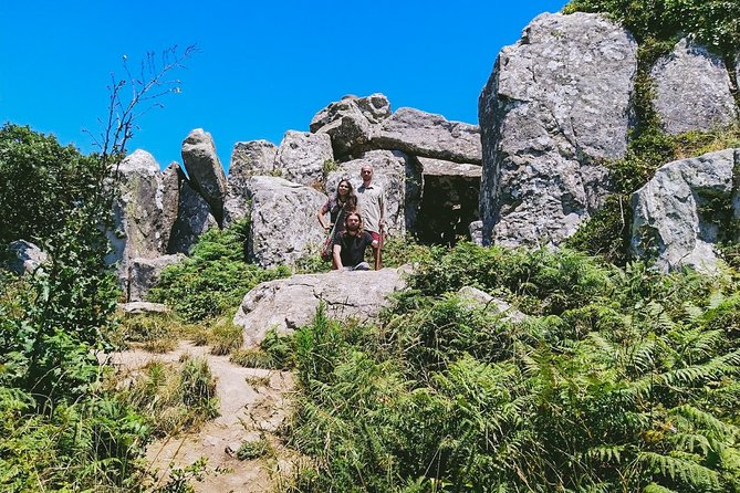 Know Sintra through the eyes of a local archeologist private tour - Stop 3: Penedo de Adrenunes and the Stonehenge-like mystery