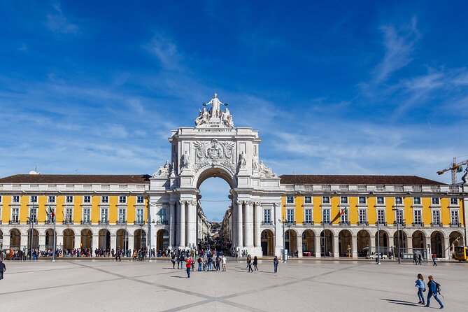 Lisboa: Old Town, New Town & Belem Private Full Day Tour - Chiado, Bairro Alto, and Pink Street: old Lisbon street energy