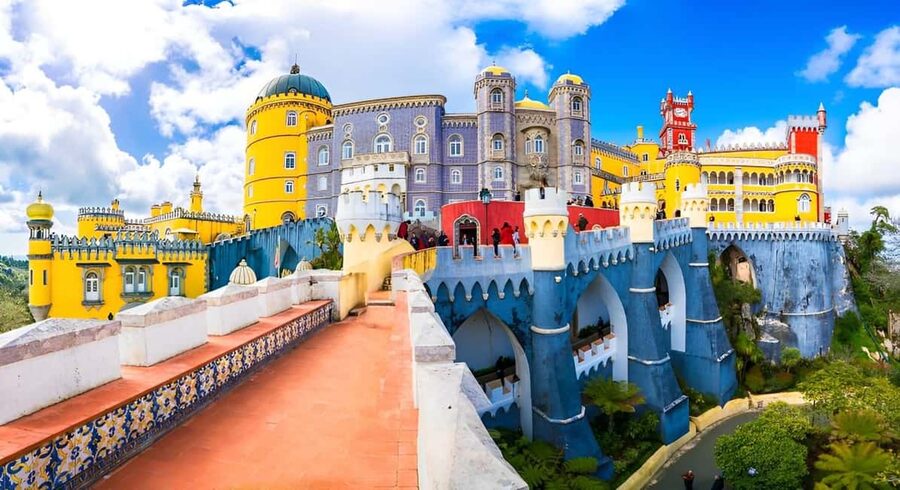 Lisboa: Sintra, Pena Palace, Cabo da Roca Coast and Cascais - How this Lisbon day trip actually moves