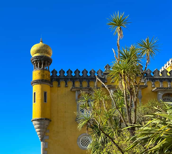 Lisboa: Sintra, Pena Palace, Cabo da Roca Coast and Cascais - From the viewpoint line to Guincho Beach: salt air and surfer country