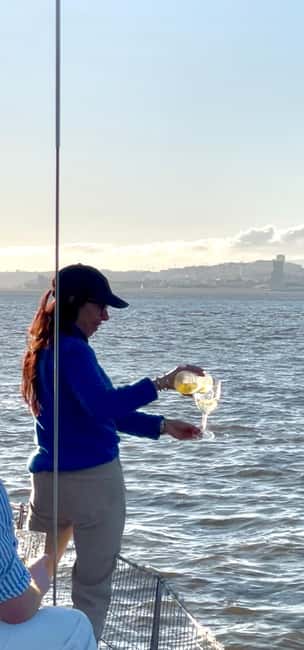 Lisboa:Sunset Sailing Tour at Tagus River with welcome drink - Key points to know before you go