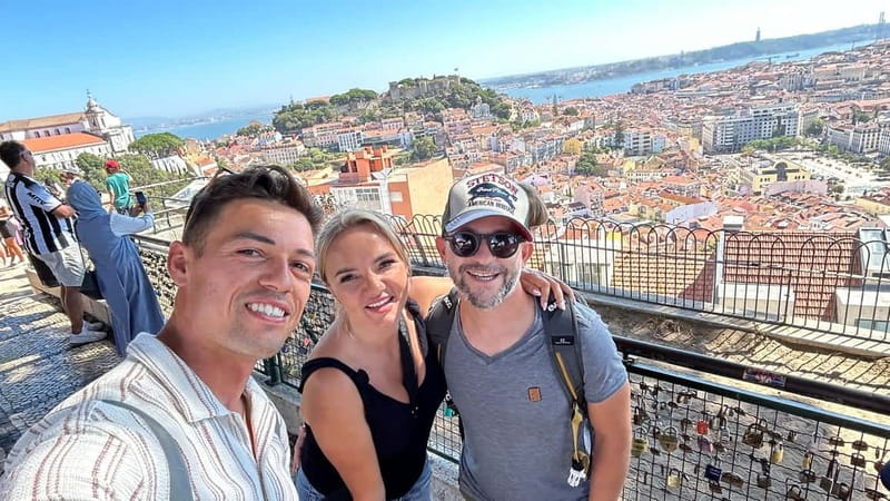 Lisboa: Tuk Tuk ride in Alfama & pick-up you at the hotel. - Pickup, start point, and where the tour flows next