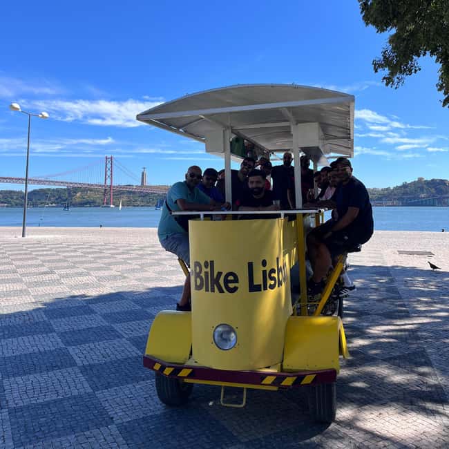 Lisbon: 1-Hour Beer or Sangria Bike Sightseeing Tour - 25 de Abril Bridge: The Photo Stop That Anchors The Ride