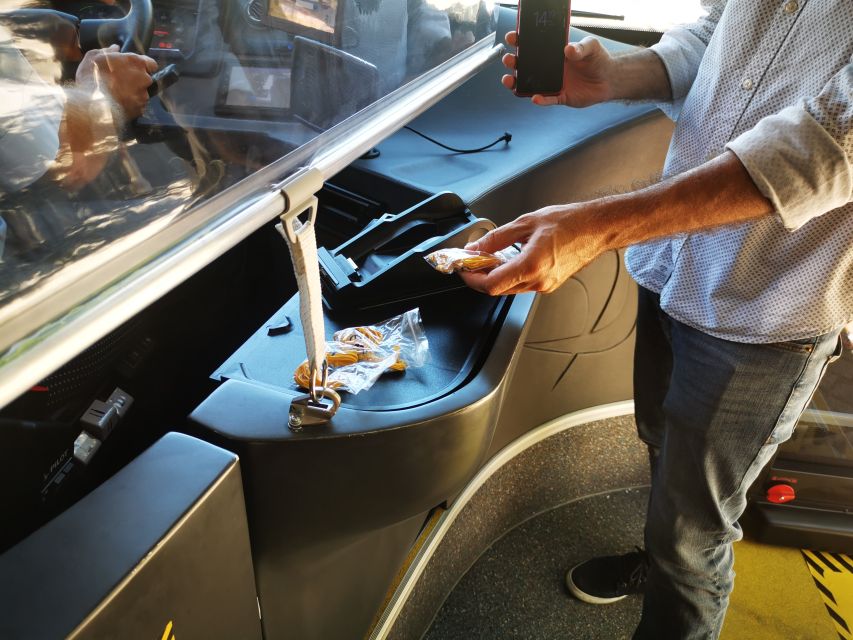Lisbon: 1-or 2-Day Hop-On Hop-Off Bus Tour - Modern route stops, especially Parque das Nações and Oceanário area