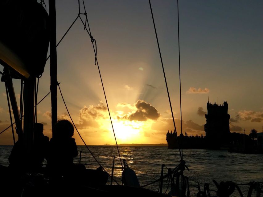Lisbon: 1 or 2-Hour Cruise along the Tagus River - Sunset Sailing: When the City Softens Around You