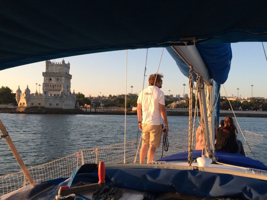 Lisbon 2-Hour River Cruise - Boats, guides, drinks, and what to wear