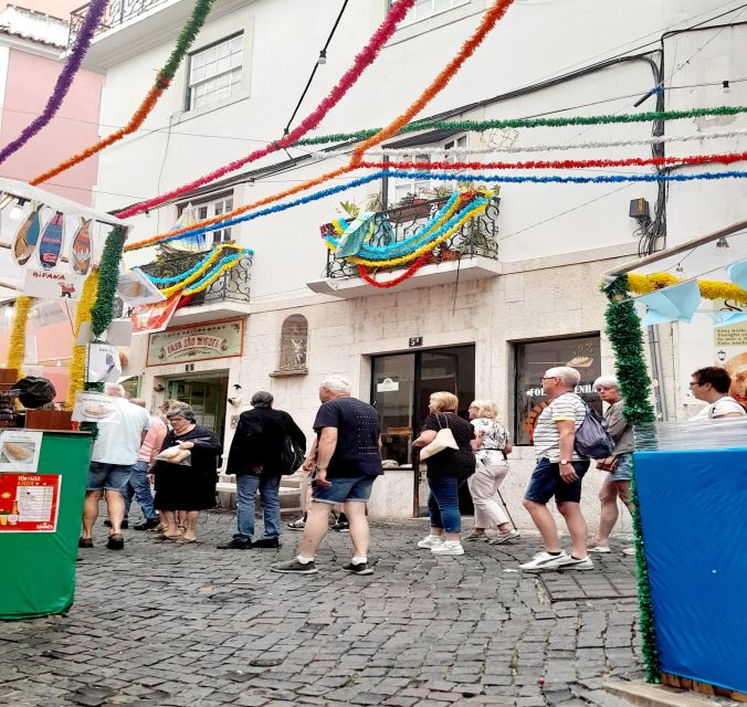 Lisbon: 2 hours Private City Highlights Tuk-Tuk Tour for two - Key things that make this tuk-tuk tour worth your time