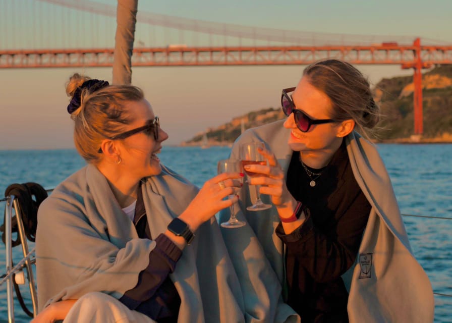 Lisbon 2 Hours Sailing Day Tour and Cruise With Drinks - Drinks, Blankets, and Music: This Trip Takes Comfort Seriously
