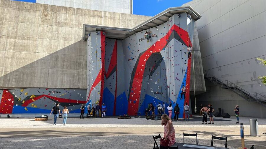 Lisbon: 25 de Abril Bridge Guided Climbing Experience - The heights factor: the main drawback worth respecting